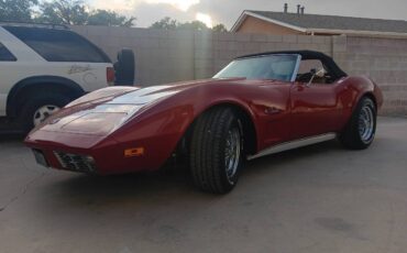 Chevy-corvette-convertible-1974-red-11
