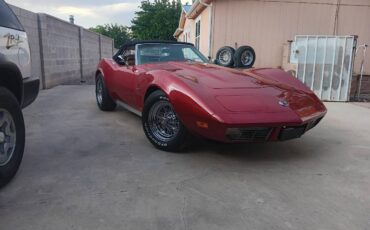 Chevy-corvette-convertible-1974-red-13