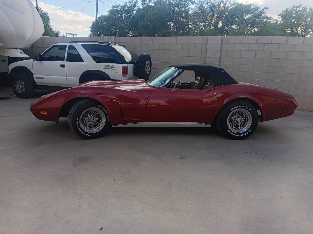 Chevy-corvette-convertible-1974-red-15