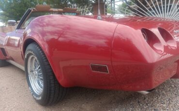 Chevy-corvette-convertible-1974-red-16