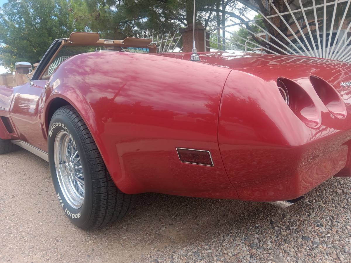 Chevy-corvette-convertible-1974-red-16