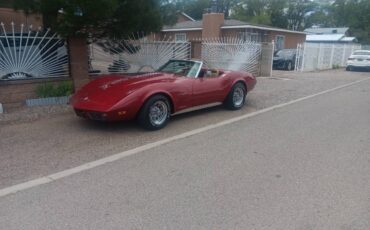 Chevy-corvette-convertible-1974-red-4