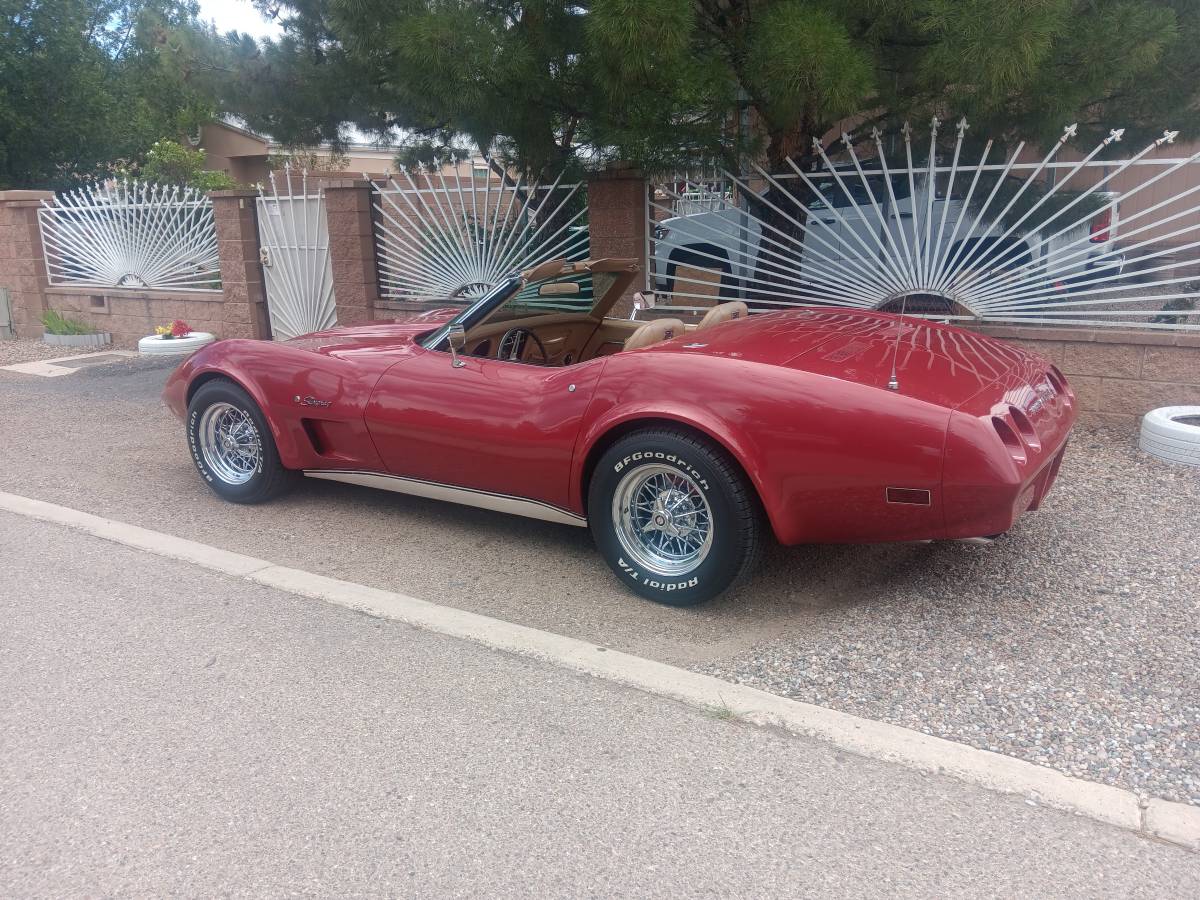 Chevy-corvette-convertible-1974-red-5
