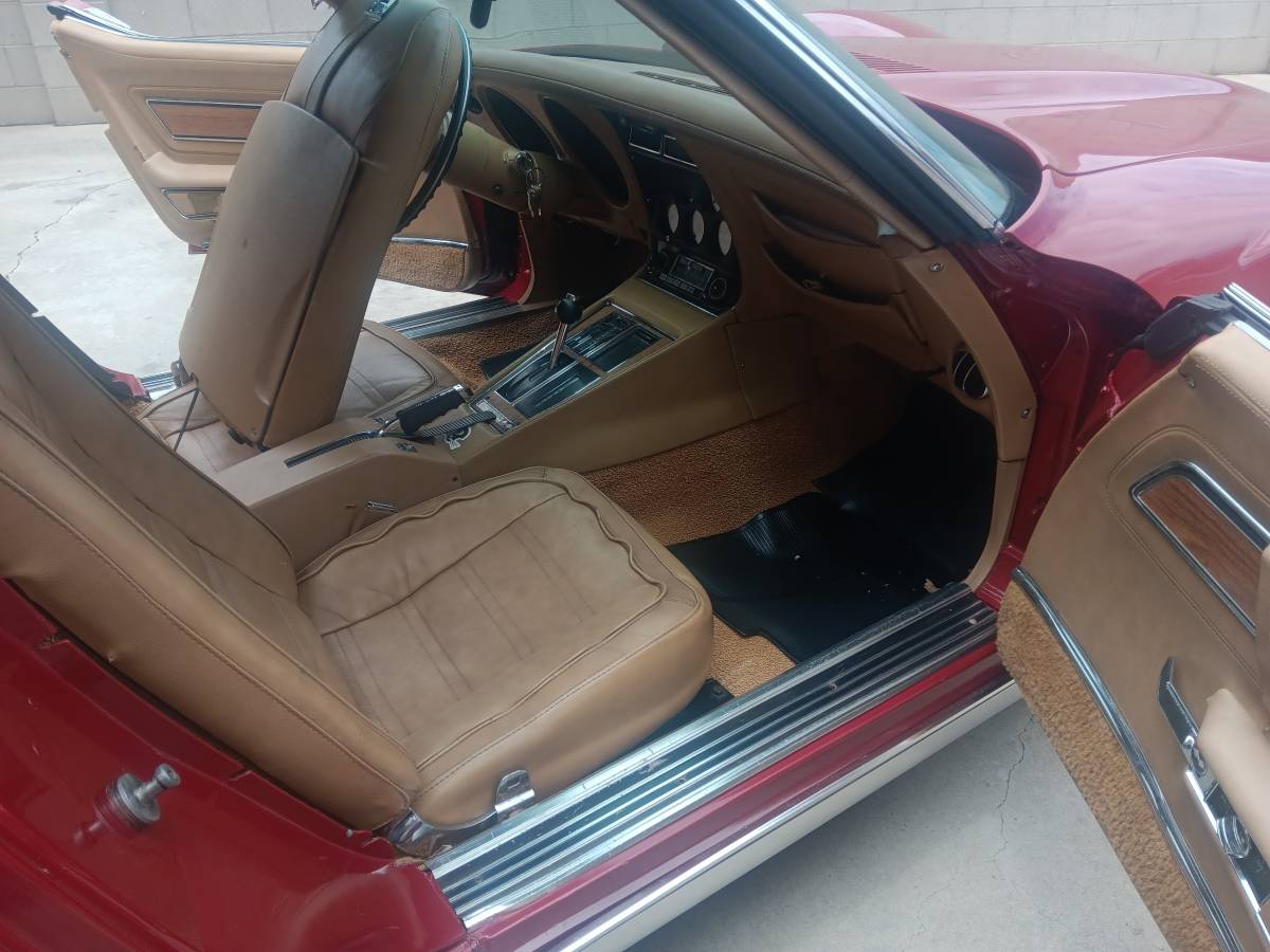Chevy-corvette-convertible-1974-red-7