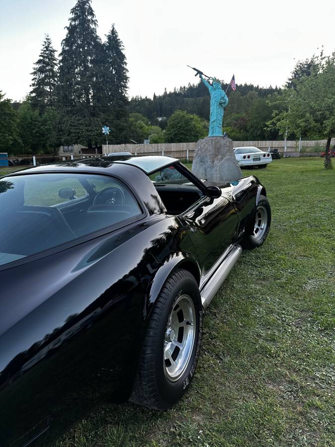 Chevy-corvette-convertible-1981-4