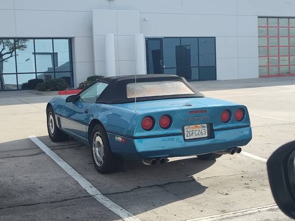 Chevy-corvette-convertible-1987-blue-1