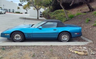 Chevy-corvette-convertible-1987-blue-2