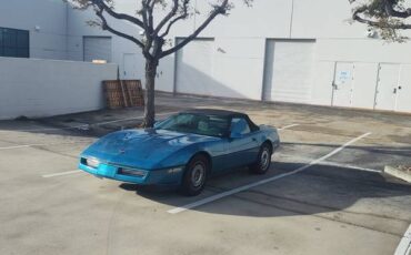 Chevy-corvette-convertible-1987-blue
