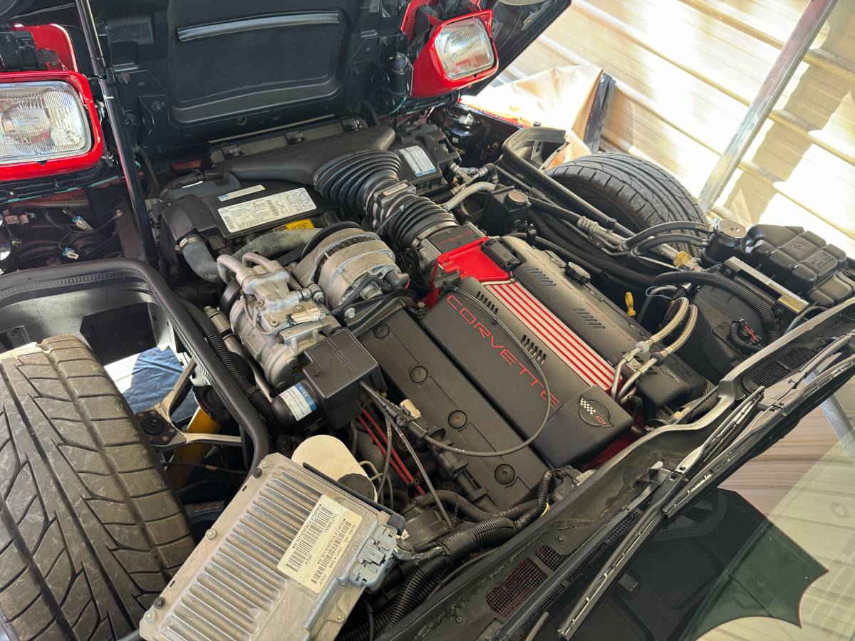 Chevy-corvette-convertible-1996-red-7