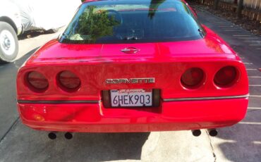 Chevy-corvette-coupe-1985-red-3