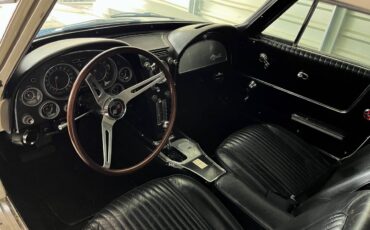 Chevy-corvette-stingray-coupe-1964-white-1