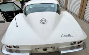 Chevy-corvette-stingray-coupe-1964-white-4