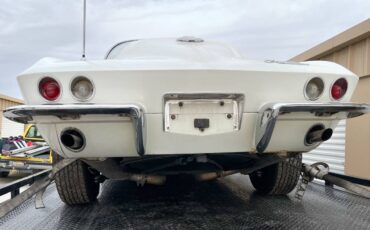 Chevy-corvette-stingray-coupe-1964-white-5