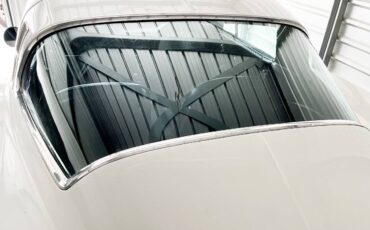 Chevy-corvette-stingray-coupe-1964-white-6