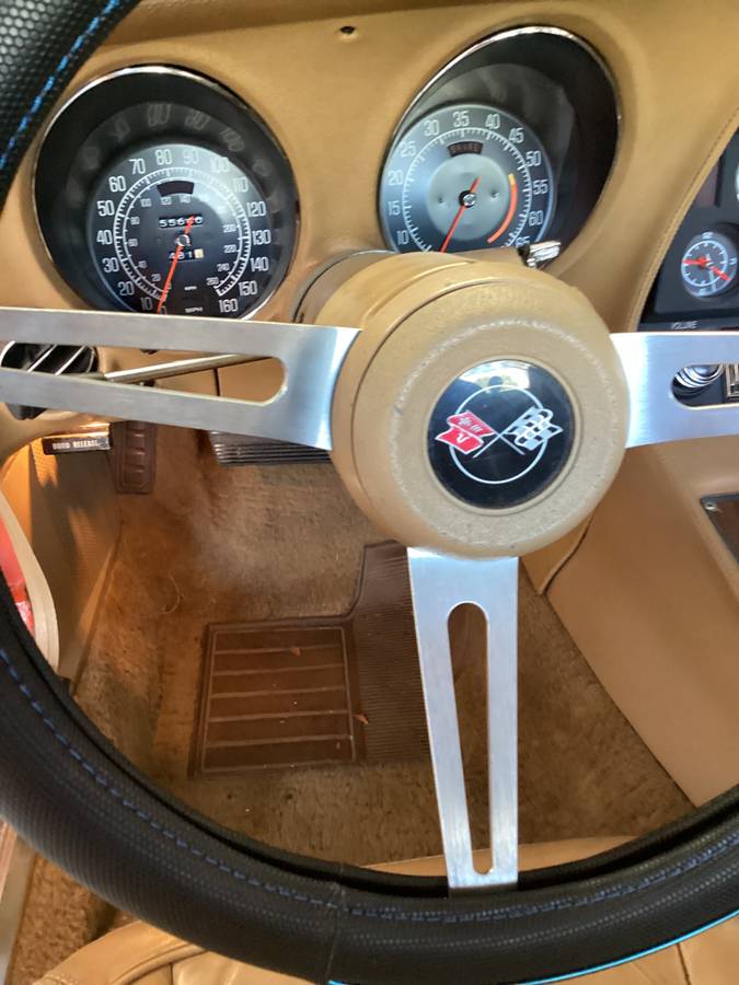 Chevy-corvette-stingray-coupe-1975-orange-1