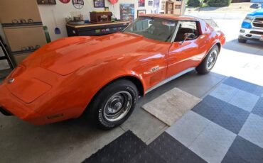 Chevy-corvette-stingray-coupe-1975-orange-8