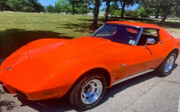 Chevy-corvette-stingray-coupe-1976-orange-15