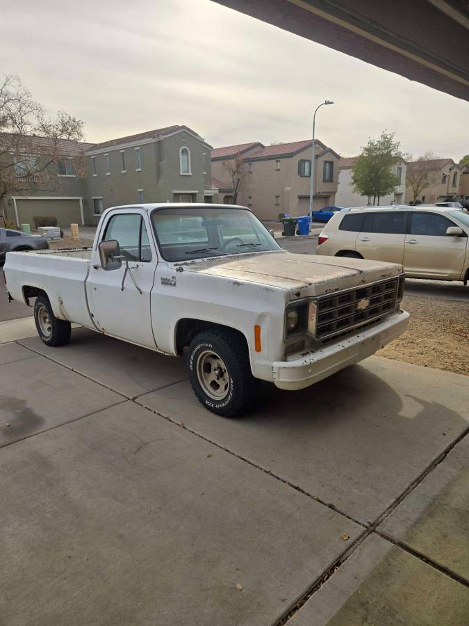 Chevy-custom-deluxe-1978-white-10