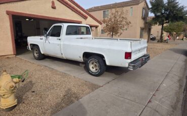 Chevy-custom-deluxe-1978-white