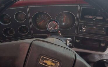 Chevy-custom-deluxe-1978-white-6