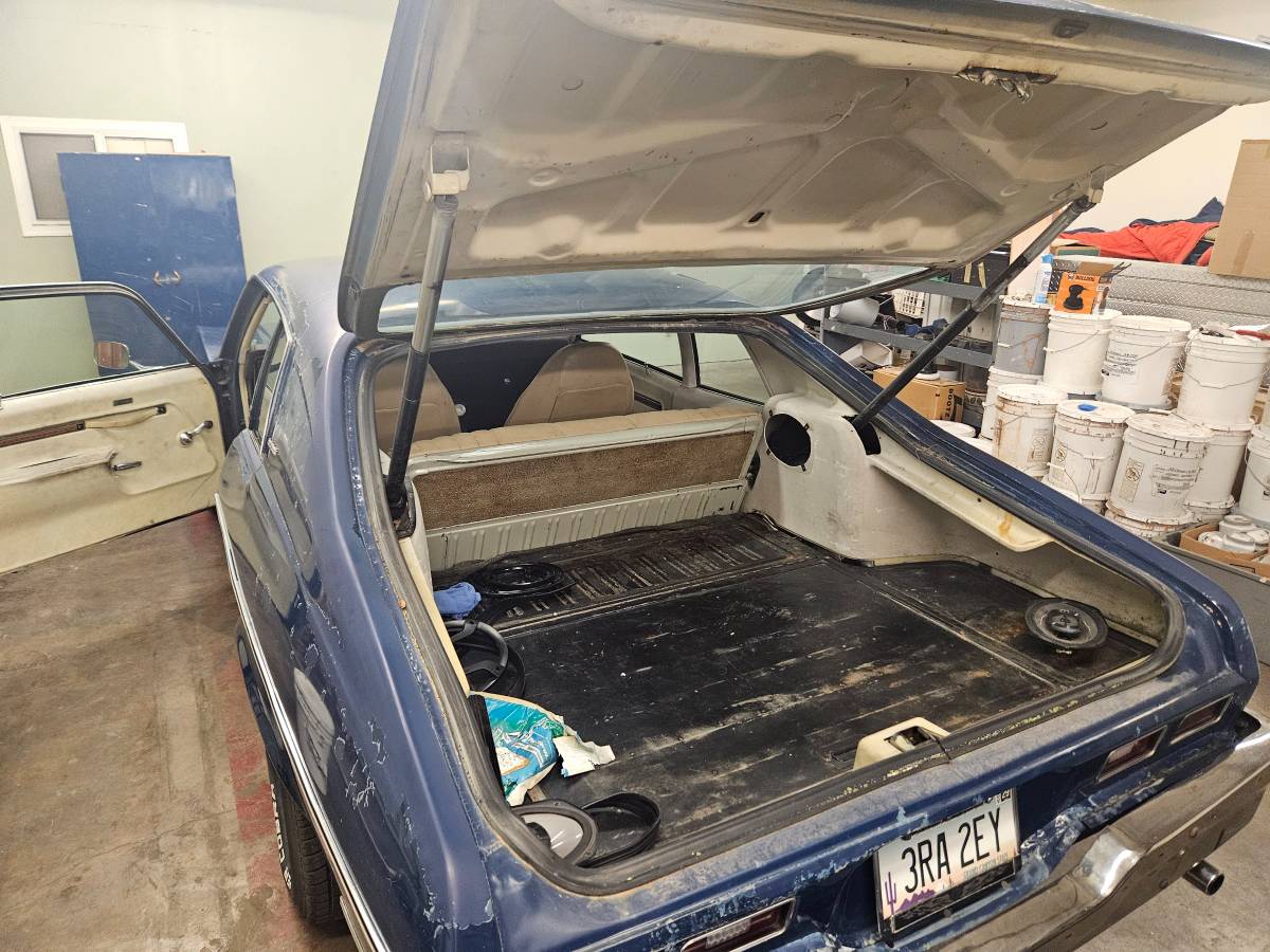 Chevy-custom-nova.-1973-blue-17