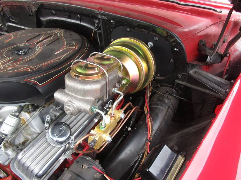 Chevy-deluxe-1952-red-31