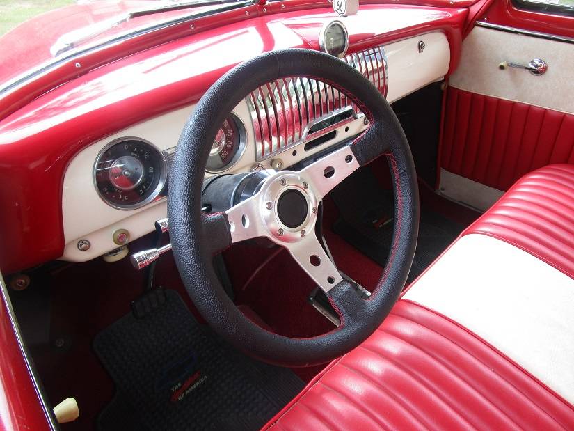 Chevy-deluxe-1952-red-7