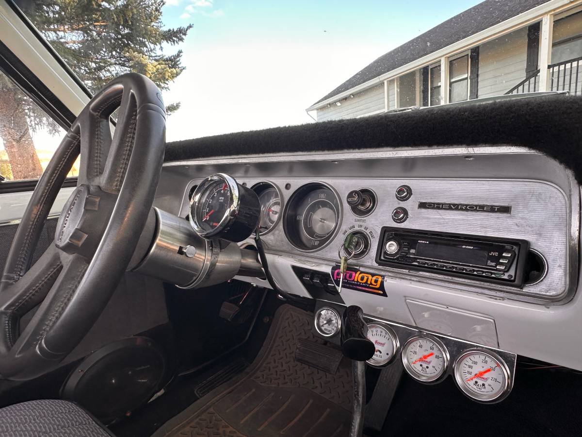 Chevy-el-camino-1964-white-8