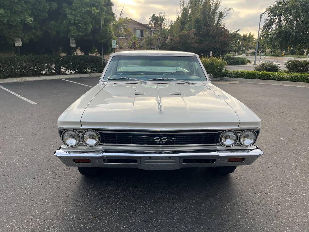 Chevy-el-camino-1966-19