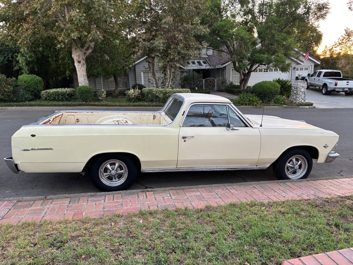 Chevy-el-camino-1966-yellow-7