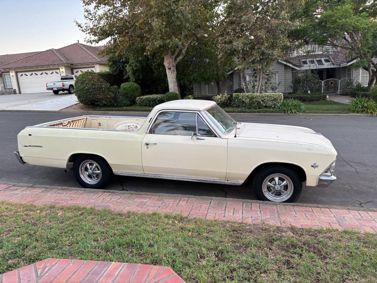 Chevy-el-camino-1966-yellow-8