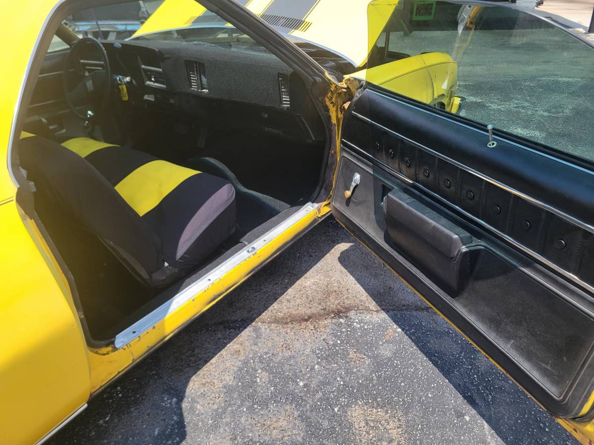 Chevy-el-camino-1973-yellow-17