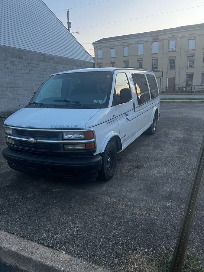 Chevy-express-1500-1996-white-1