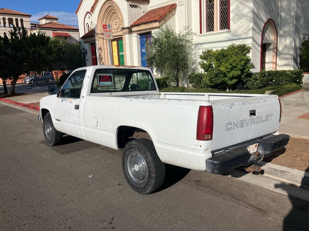 Chevy-express-2500-1989-white-1