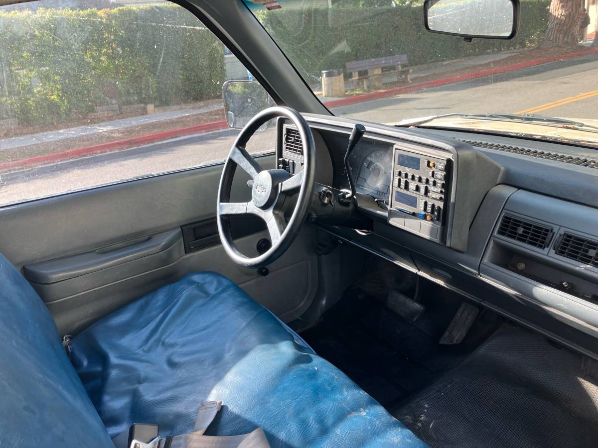 Chevy-express-2500-1989-white-3