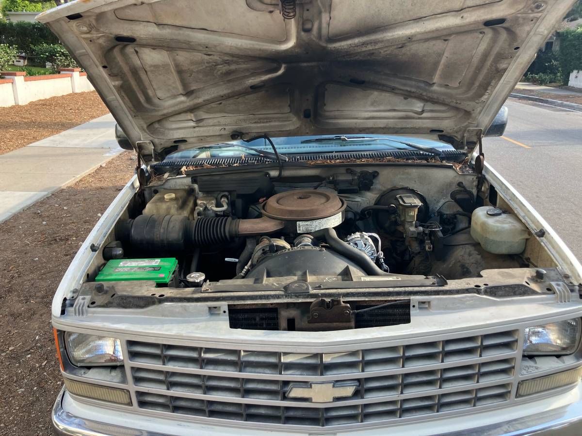 Chevy-express-2500-1989-white-5