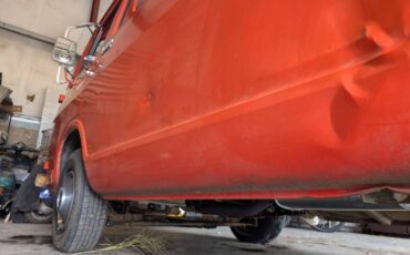 Chevy-g-10-van-1966-red-11
