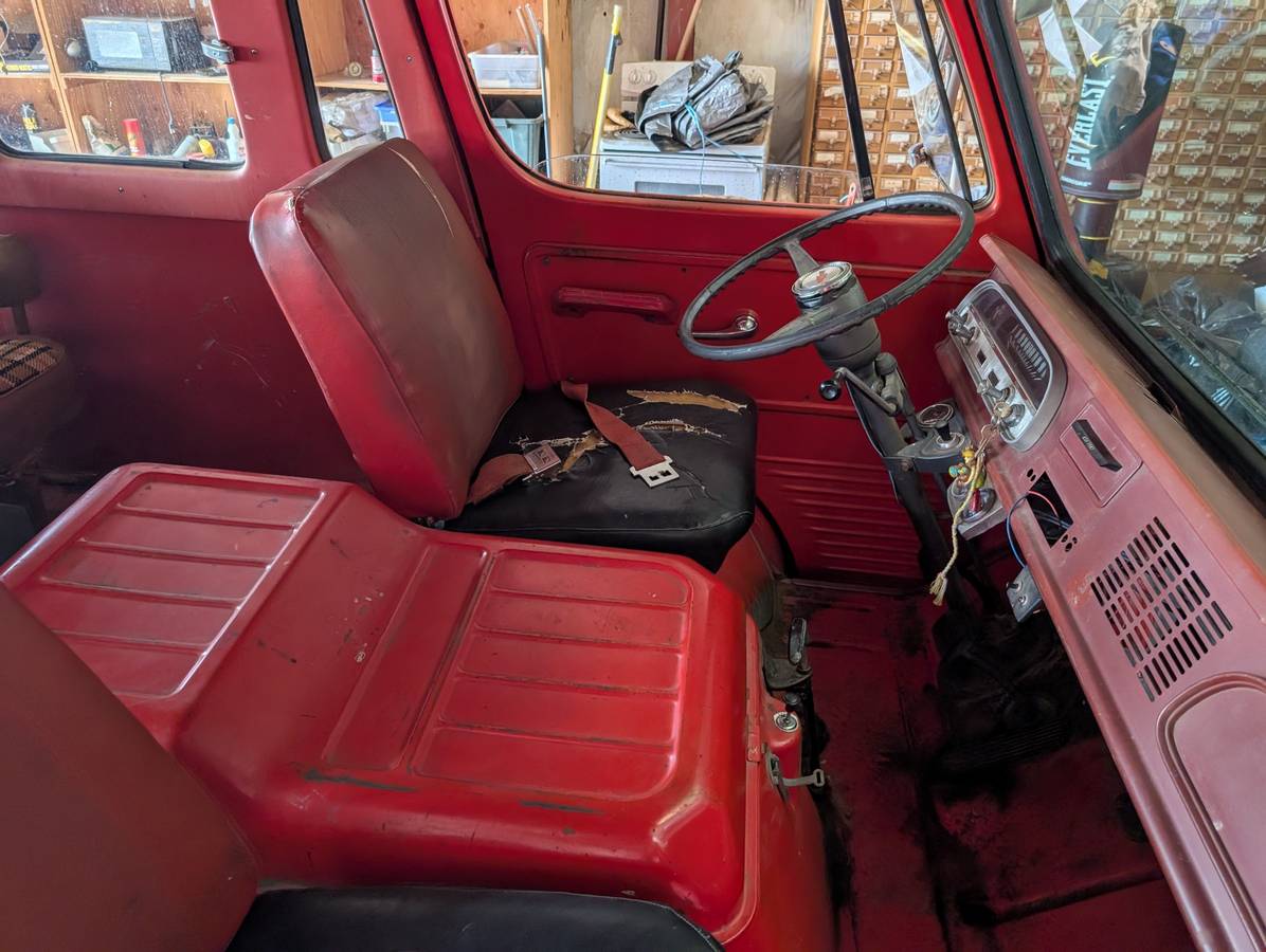 Chevy-g-10-van-1966-red-12