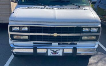 Chevy-g20-1995-white