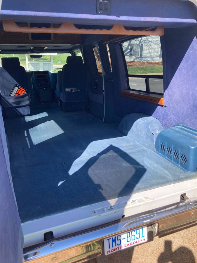 Chevy-g20-1995-white-5
