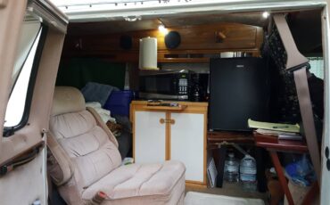 Chevy-g20-conversion-camper-rv-1990-white-7