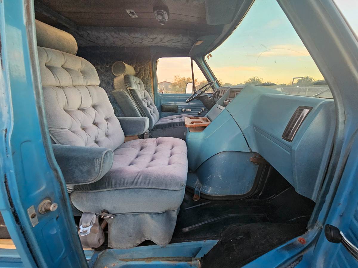 Chevy-g20-van-1978-blue-12