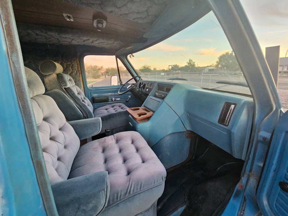 Chevy-g20-van-1978-blue-13