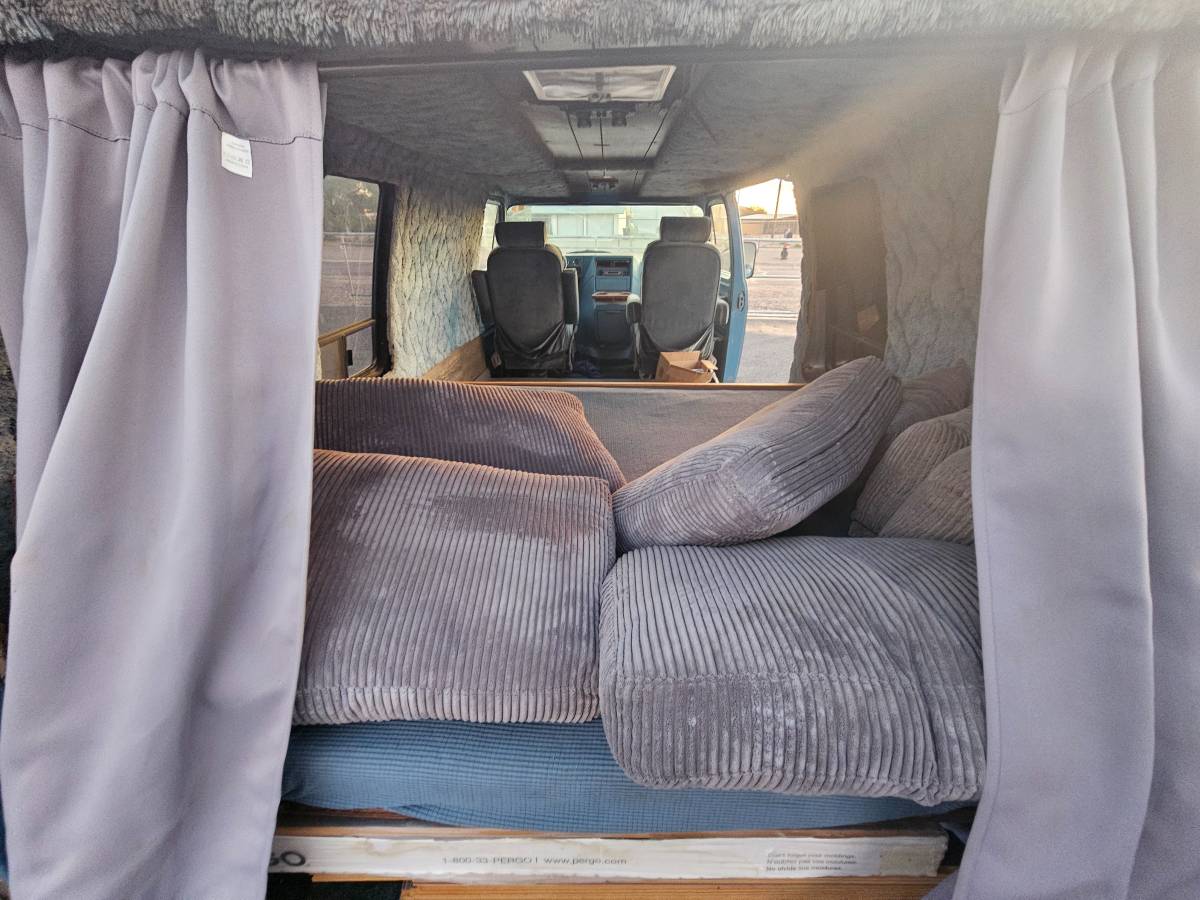 Chevy-g20-van-1978-blue-15