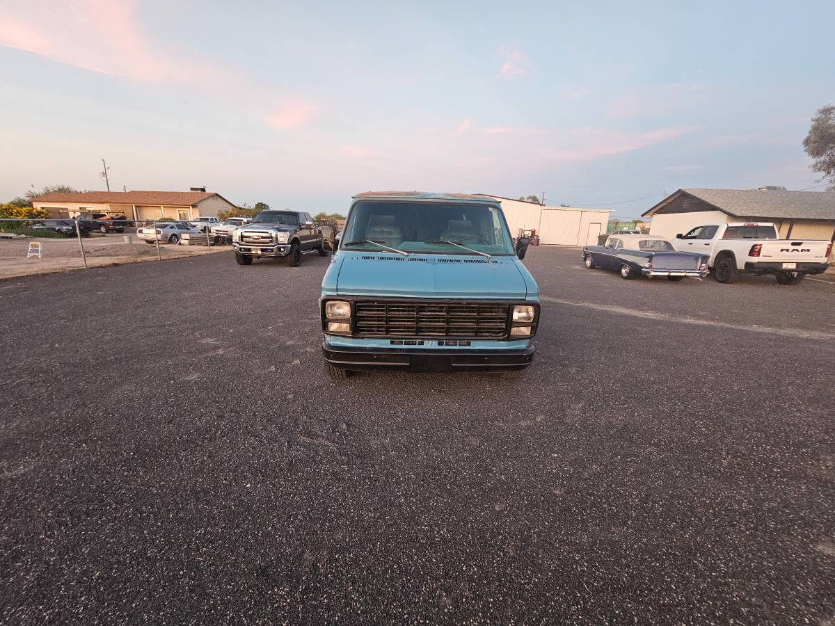 Chevy-g20-van-1978-blue-16