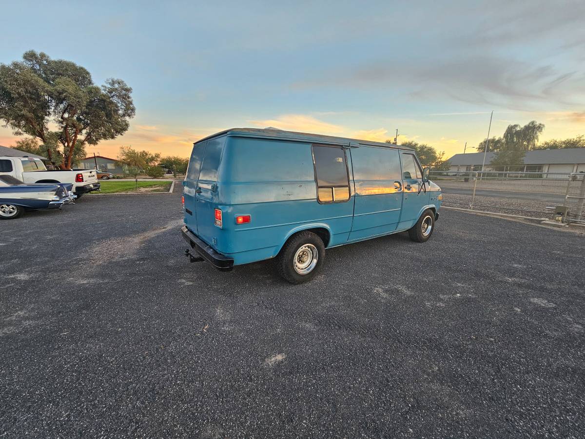 Chevy-g20-van-1978-blue-17