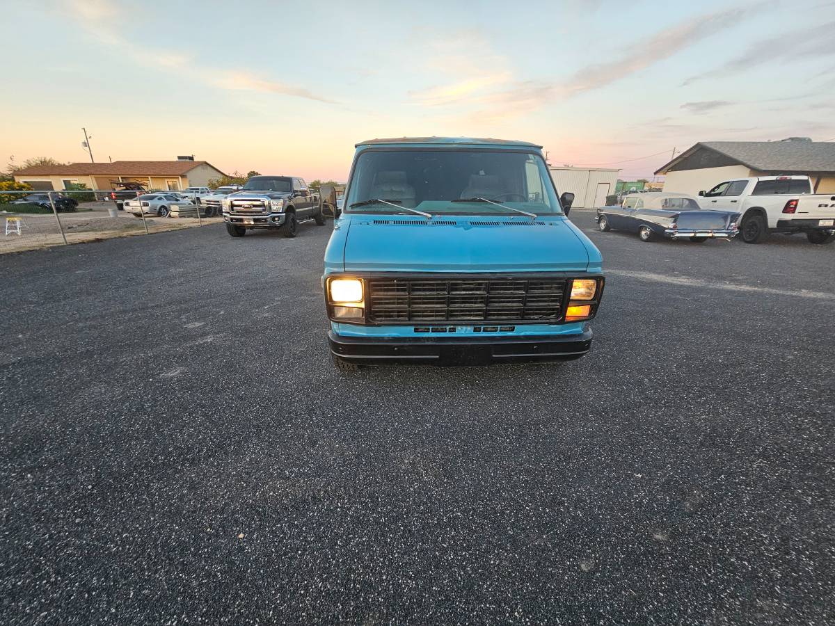 Chevy-g20-van-1978-blue-7
