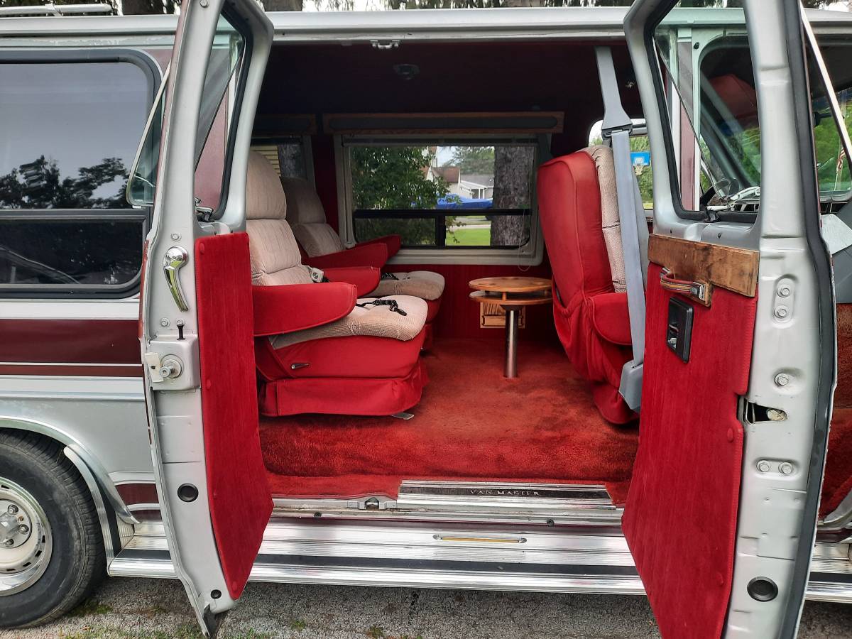Chevy-g20-van-1985-4