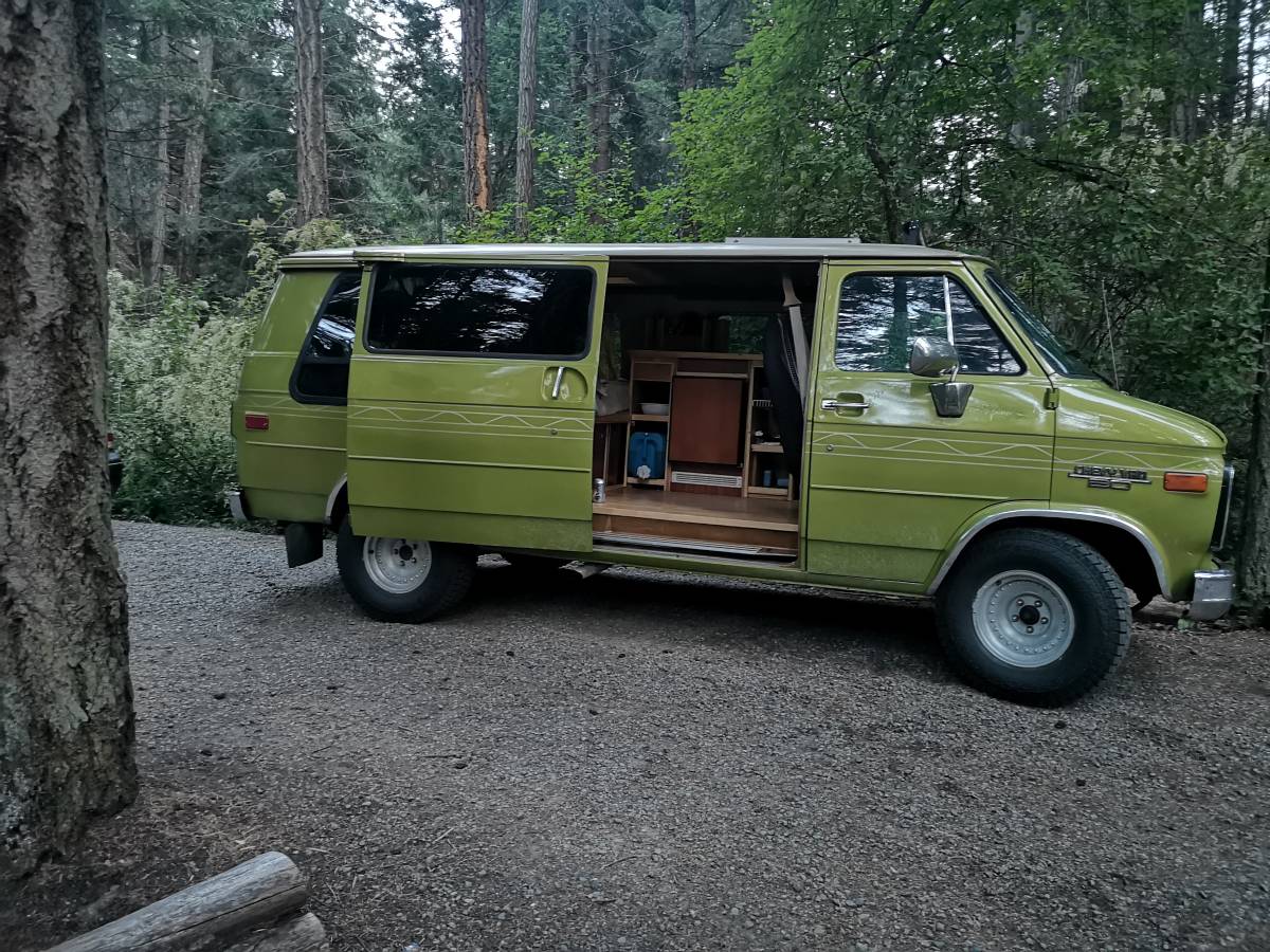 Chevy-g20-van-1986-12