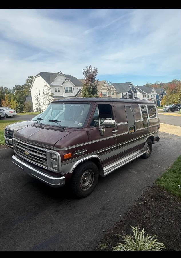 Chevy-g20-van-1988-brown-5